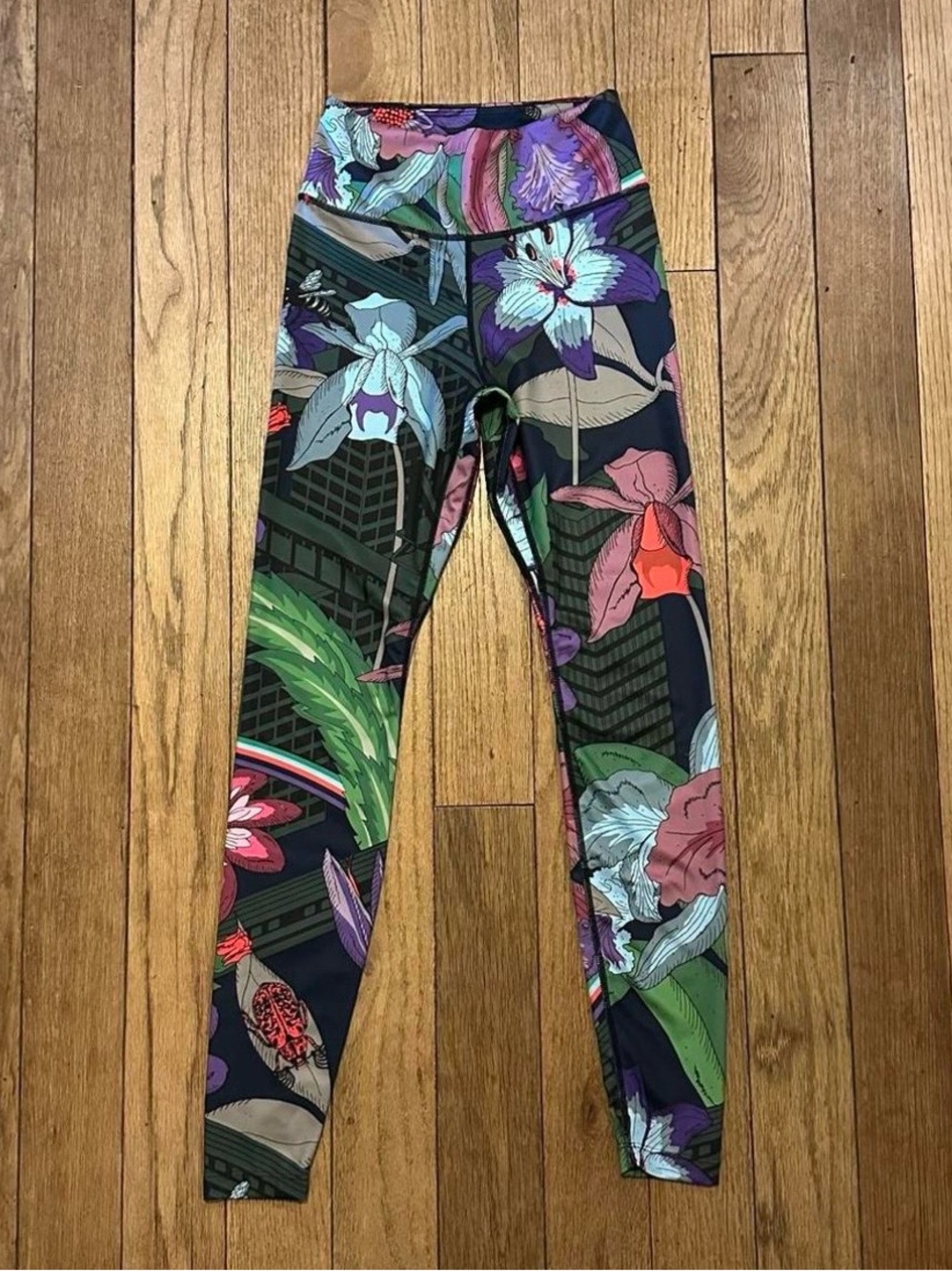 Nike Tropical Floral Bug Beetle Print Yoga Athletic Leggings Purple, Green, Pink